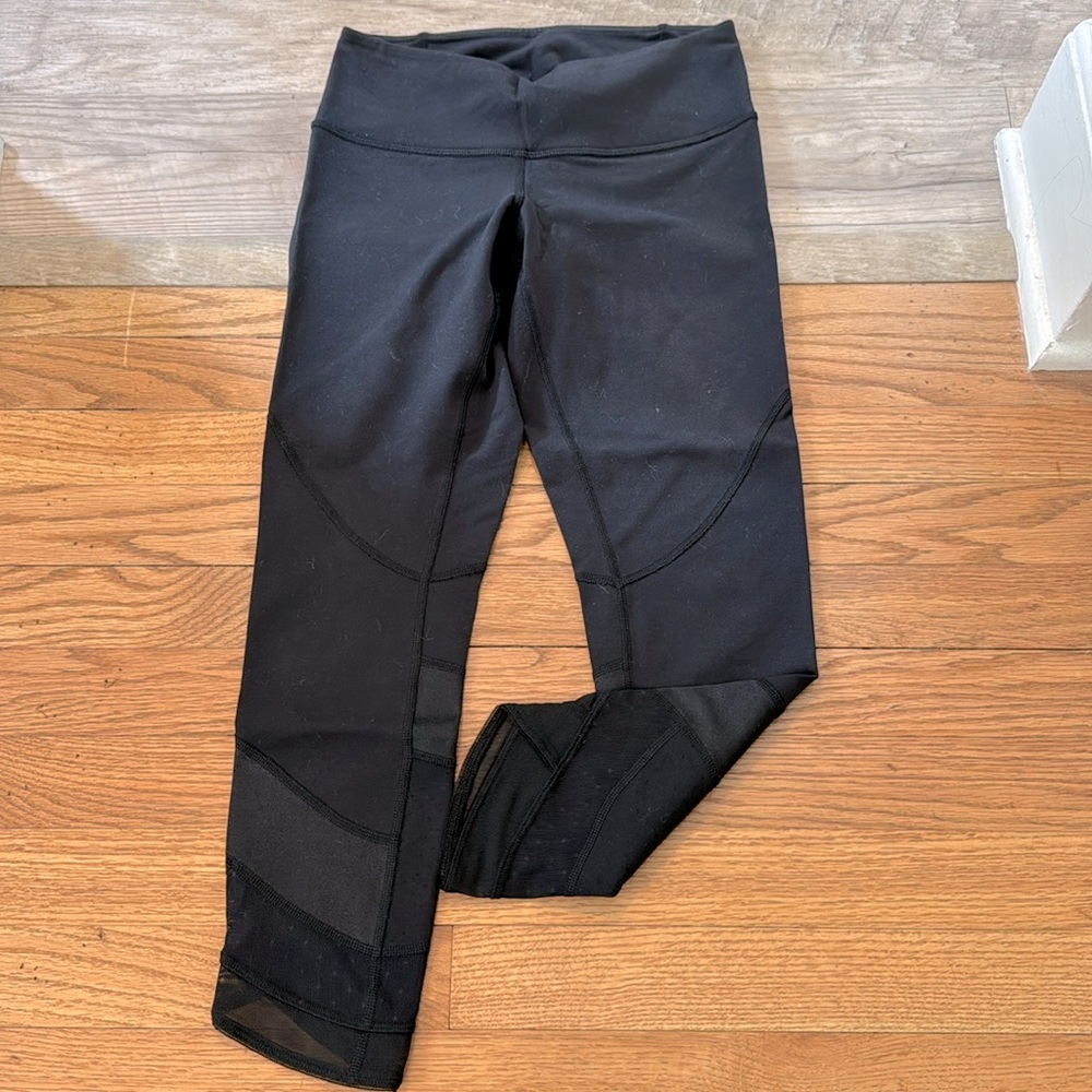 Lululemon black crop leggings with mesh ankle